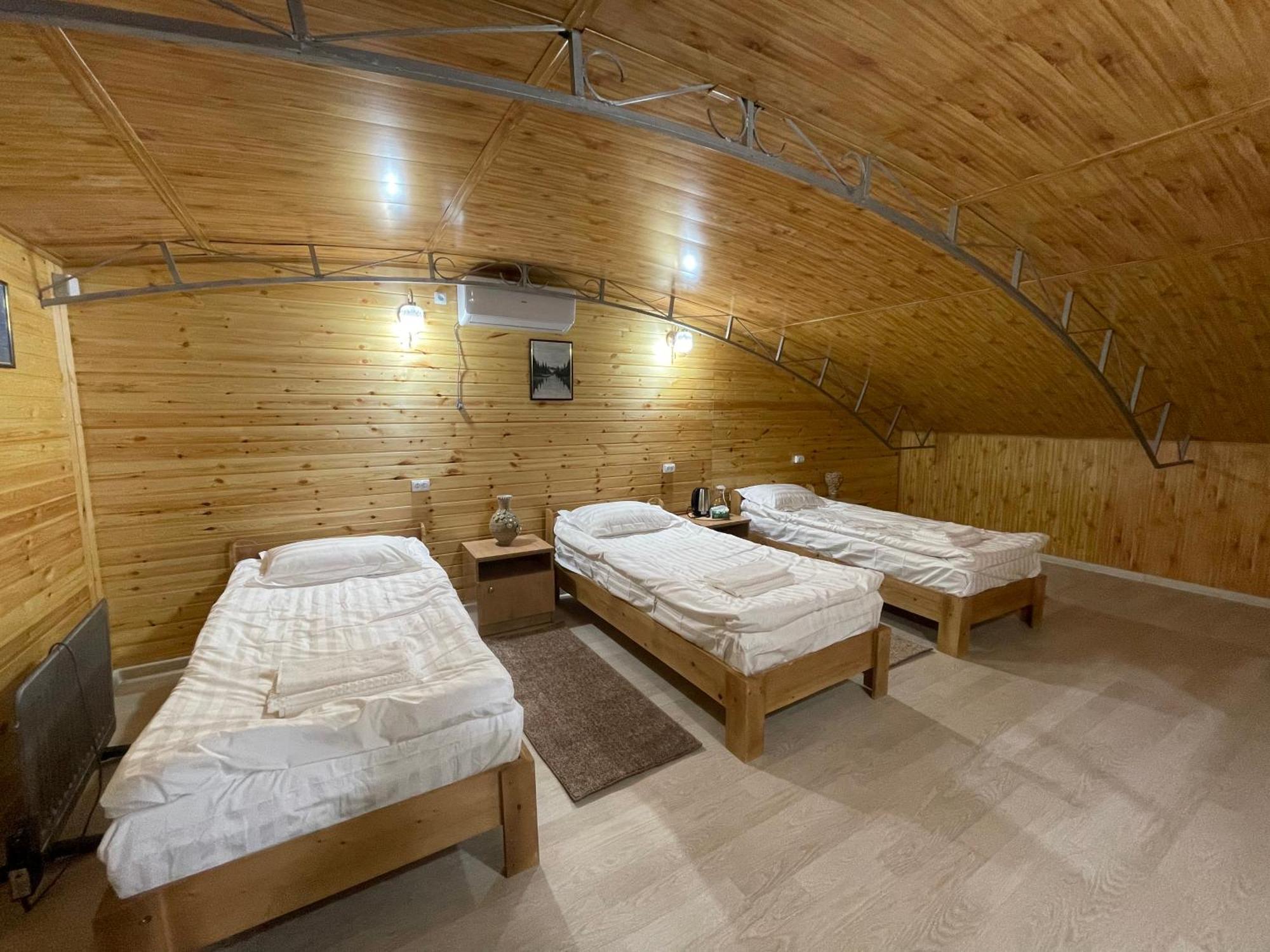 Guest House Amirhan Bokonbayevo Dış mekan fotoğraf